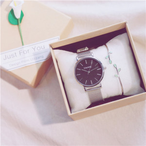 College Style Watch Female Student Korean Version Of Simple Literary Retro Leisure Atmosphere Chain Quartz Watch