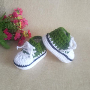 Hand-knitted Baby Bootees