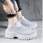 New Small White Shoes Girls Breathable Flying Knit Shoes