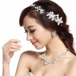 Korean bride pearl Clover Necklace Earrings Set Wedding jewelry accessories factory