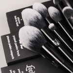 Plastic Handle Eye Shadow Foundation Brush Makeup Tool