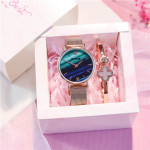 College Style Watch Female Student Korean Version Of Simple Literary Retro Leisure Atmosphere Chain Quartz Watch