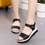 Women's open-toe platform shoes