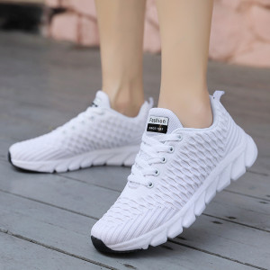 2021 Foreign Trade Large Size Flying Woven Women'S Shoes Cross-Border Autumn Sports Shoes Running Shoes Ladies Students Lightweight Travel Shoes