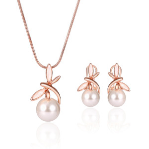 Fashionable Pearl Necklace Earrings Bridal Party Jewelry Set