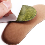 Non-woven sponge heel patch