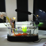 USB Desktop Streaming Mini Aquarium Time Date Week Temperature Alarm Transparent Pen Holder