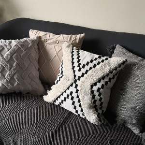 Japanese Original Wood Style Mid-vintage Tassel Cushion Cover Bedside Knitted Cushion