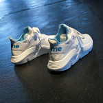 Mesh breathable couple sneakers