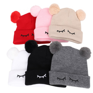 Children Woolen Hat Winking Bear Embroidery