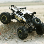 Alloy Climbing Remote Control Vehicle 4WD Mountain Bigfoot Off-road Vehicle Toy