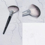 Single Multi-function Makeup Fan-shaped Brush