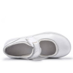 Comfortable and casual little white shoes