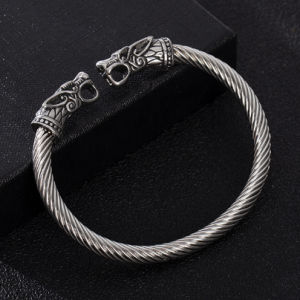 Asgard Crafted Grey Wolf 's Head Torc Bracelet