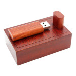 U Disk 32GB Wooden USB Flash Drive Free Lettering Creative Boys and Girls