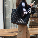 Large Capacity Versatile Rhombus Black Bag Shoulder