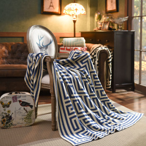 Cotton geometric pattern knitted blanket