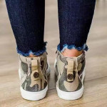 Camouflage side zip platform boots