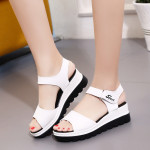 Women's open-toe platform shoes