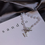 Temperament Simple Retro Super Fairy Butterfly Pendant Pearl Bracelet