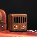 Walnut Solid Wood Retro Bluetooth Speaker