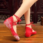 Retro Simple And Elegant Embroidered Cloth Shoes Soft Sole