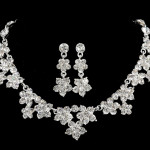 Direct supply of Korean crystal necklace, two sets of bridal jewelry set, fast selling pass for special purpose