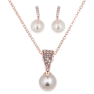 Pearl necklace set