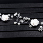 Bride's wedding photo building with makeup handmade pearl white flowers and long soft chain hair chain 1 meters 1