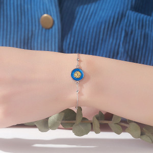 Women's Fashionable Simple Vintage Sunflower Style Bracelet