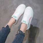 Wild casual white shoes